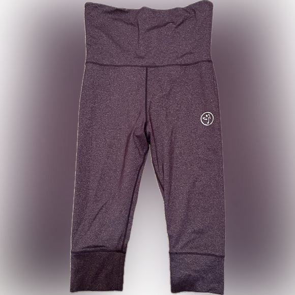 Zumba Purple leggings/ capri length - size medium - NWOT - Picture 2 of 4